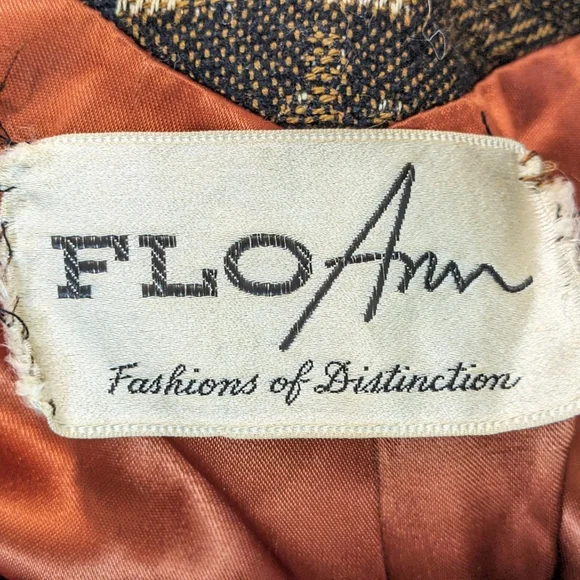 Vintage 60s Tapestry Coat with Faux Fur Trim RARE - Picture 8 of 11